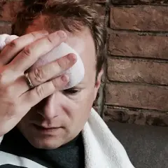 Skuteczne leczenie zatok: Leki, irygacja i kiedy wizyta u lekarza?