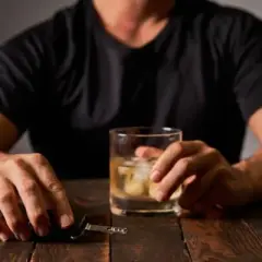 Alkohol a cukier: podnosi czy obniża? Diabetyku, poznaj prawdę!