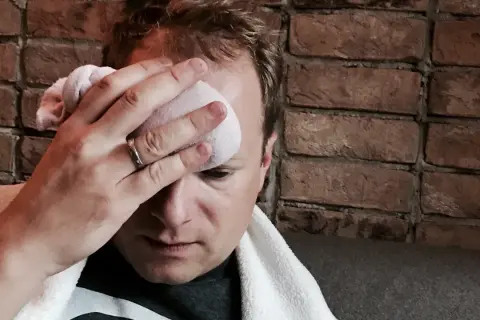 Skuteczne leczenie zatok: Leki, irygacja i kiedy wizyta u lekarza?