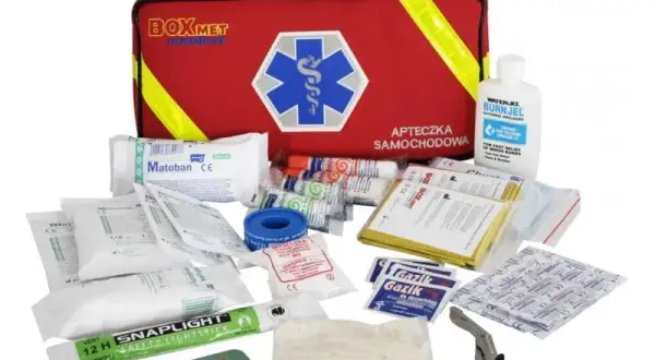 Apteczka: Kompletny skład do domu, auta, pracy i w podróż