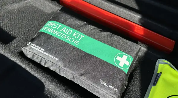 Apteczka w aucie: obowiązek czy rozsądek? Mandat w Polsce i za granicą