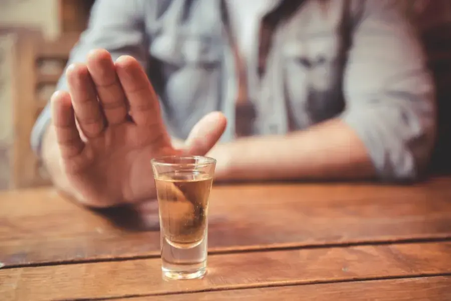 Czy alkohol przy padaczce jest bezpieczny? Odpowiedź eksperta