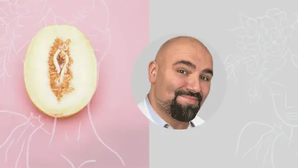 Lekarz specjalista od waginoplastyki. Po lewej przekrojony melon symbolizujący kobiece narządy płciowe.