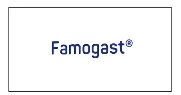 Niebieski napis Famogast® na białym tle.