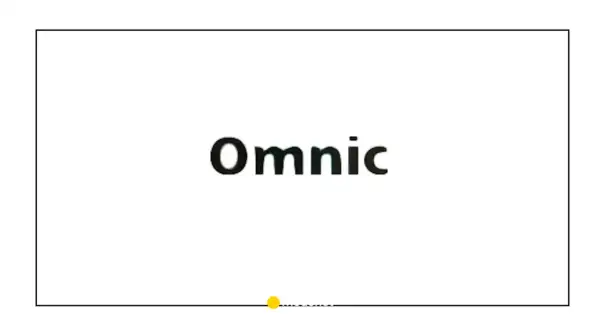 Czarny napis "Omnic" na białym tle. Pod napisem linia z żółtą kropką, jakby to był ogon.