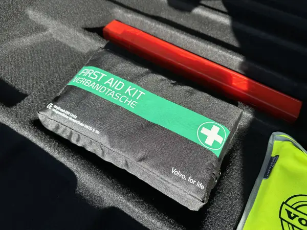 Apteczka w aucie: obowiązek czy rozsądek? Mandat w Polsce i za granicą